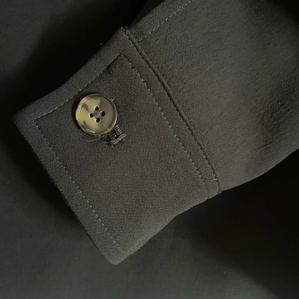 Aritizia Wilfred Little Cropped Jacket in Black Crepe - Picture 6 of 9